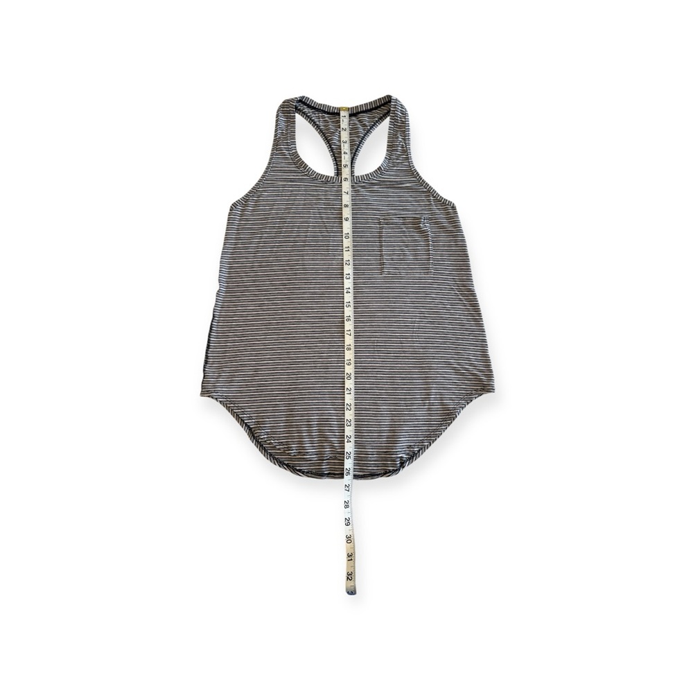 Lululemon‎ Yogi Racerback - Picture 12 of 12